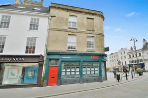Front door to communal entrance hall- click for photo gallery